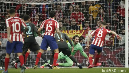  利物浦补时争议点球，埃弗顿主帅赛后炮轰  