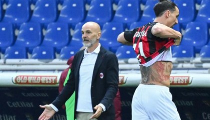  法兰克福主帅赛后批评裁判尺度  