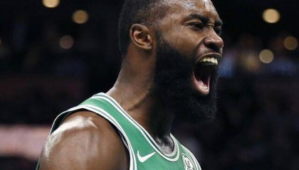  杰伦布朗爆发凯尔特人轻取奇才稳固东部第二位置  