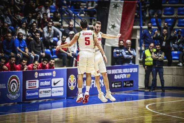 20, 摩纳哥锋线双星联手击溃对手防线  