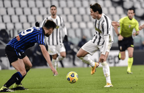  美因茨主场雨战告捷，湿滑场地成就门将超神扑